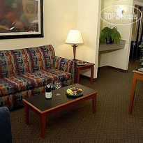 DoubleTree by Hilton Richmond Airport