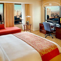 New York Marriott at the Brooklyn Bridge