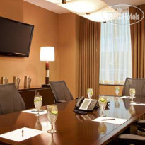 DoubleTree by Hilton New York City Financial District