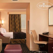 DoubleTree by Hilton New York City Financial District