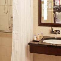 DoubleTree by Hilton New York City Financial District