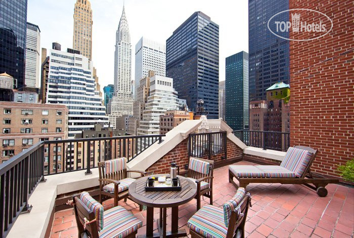 St. Giles - The Court