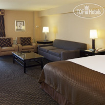 DoubleTree by Hilton JFK Airport