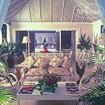 Round Hill Hotel & Villas