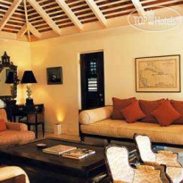 Round Hill Hotel & Villas