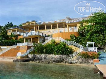 Hotel photo Moxons Beach Club 4*