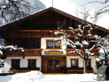 New photos from tourists Honserhof