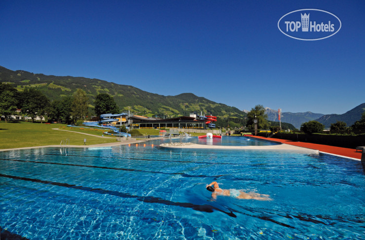 New photos from tourists Elisabeth 4*