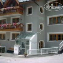 Haus Tiatsh 