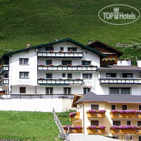 Jenni's Huamat Отель