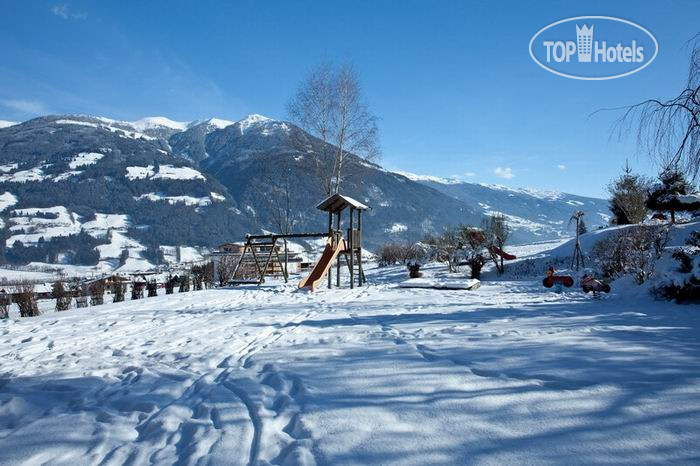 New photos from tourists Erlebniswelt Crystal 4*