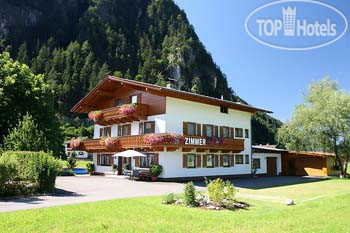 Hotelier's photos Gastehaus Luxner APT