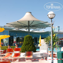 Therme Laa - Hotel & Spa Летний бассейн