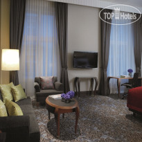 The Ritz Carlton
