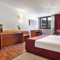Acta Arthotel Q