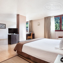 Acta Arthotel Q