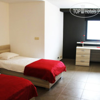 13 O'clock Hostel