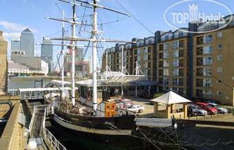 Hotelier's photos DoubleTree by Hilton Hotel London - Docklands Riverside 4*