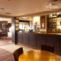 Premier Inn London Hanger Lane Бар