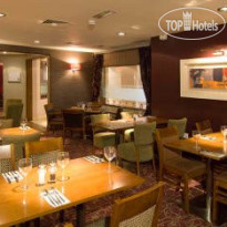 Premier Inn London Kensington Ресторан