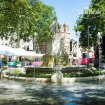 Premier Inn London Leicester Square Рядом с отелем