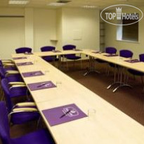 Premier Inn London Wimbledon South Конференц-зал