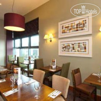 Premier Inn London Wimbledon South Ресторан