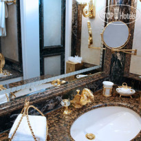 The Bentley London - A Hilton Hotel