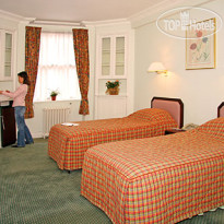 Astor Court