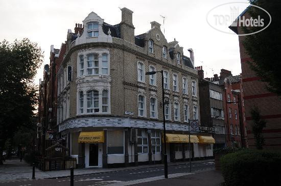 Hotelier's photos The Bridge 3*