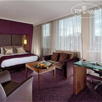 Crowne Plaza London Ealing Club Bedroom