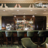 Chesterfield Mayfair Red Cornation