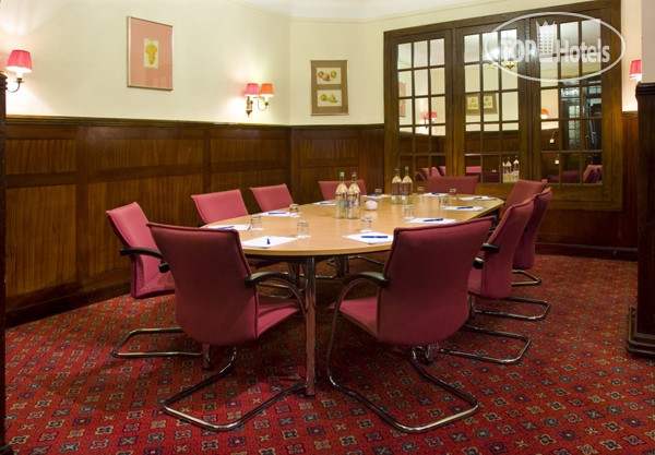 New photos from tourists Master Robert London Heathrow 3*
