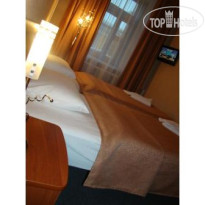 Ambassadors Hotel