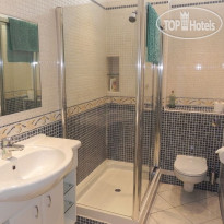 Ashlyn Guest House 