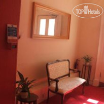Eyre Guest House 