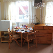 Marchfield Guest House B&B 