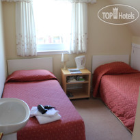 Marchfield Guest House B&B 