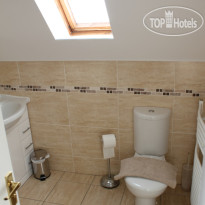 Marchfield Guest House B&B 