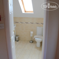 Marchfield Guest House B&B 