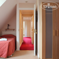 Marchfield Guest House B&B 