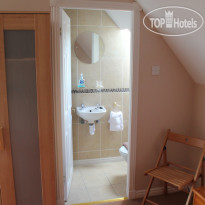 Marchfield Guest House B&B 