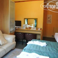 The Crescent Guest House 