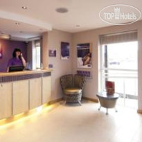 Premier Inn Llanelli Central West Вестибюль