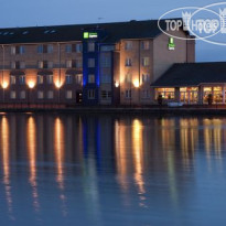 Holiday Inn Express Cardiff Bay