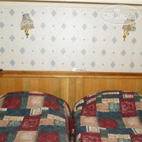 Lakes Lodge