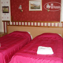 Lakes Lodge