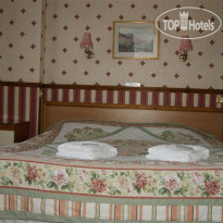 Lakes Lodge