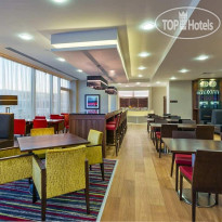 Hampton by Hilton London Luton Airport Ресторан