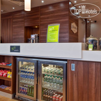 Hampton by Hilton London Luton Airport Закусочная